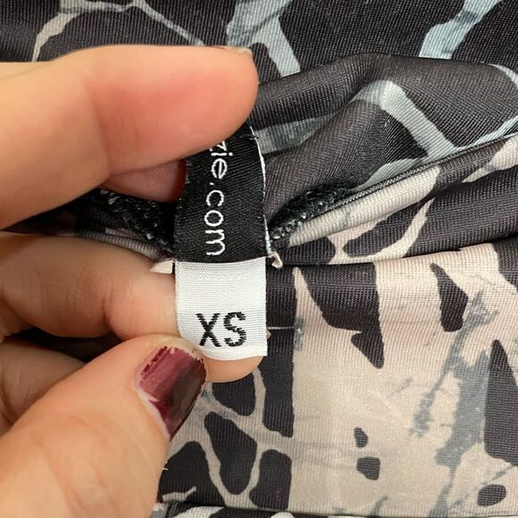 ONZIE Yoga Printed Legging Crops - Picture 4 of 5